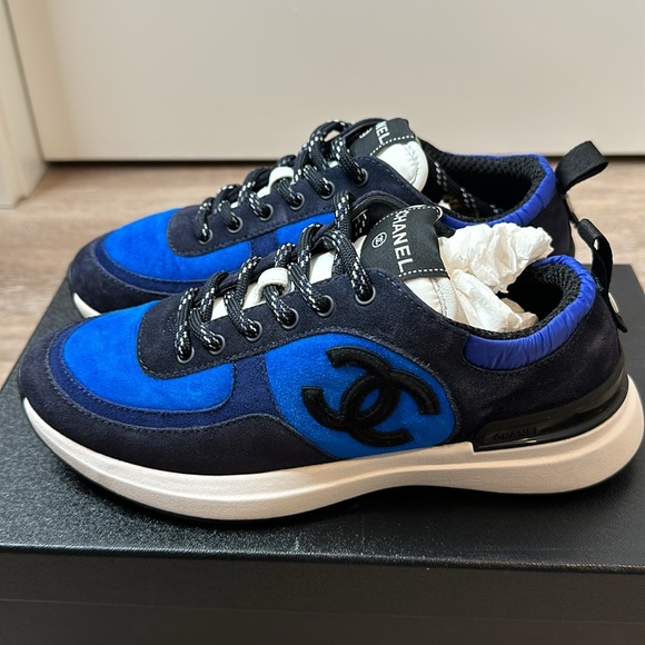 Chanel Sneakers Blue 38.5 - Picture 4 of 10